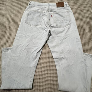 Levi's 501 light wash denim womens mid rise size 28x30 straight leg button fly